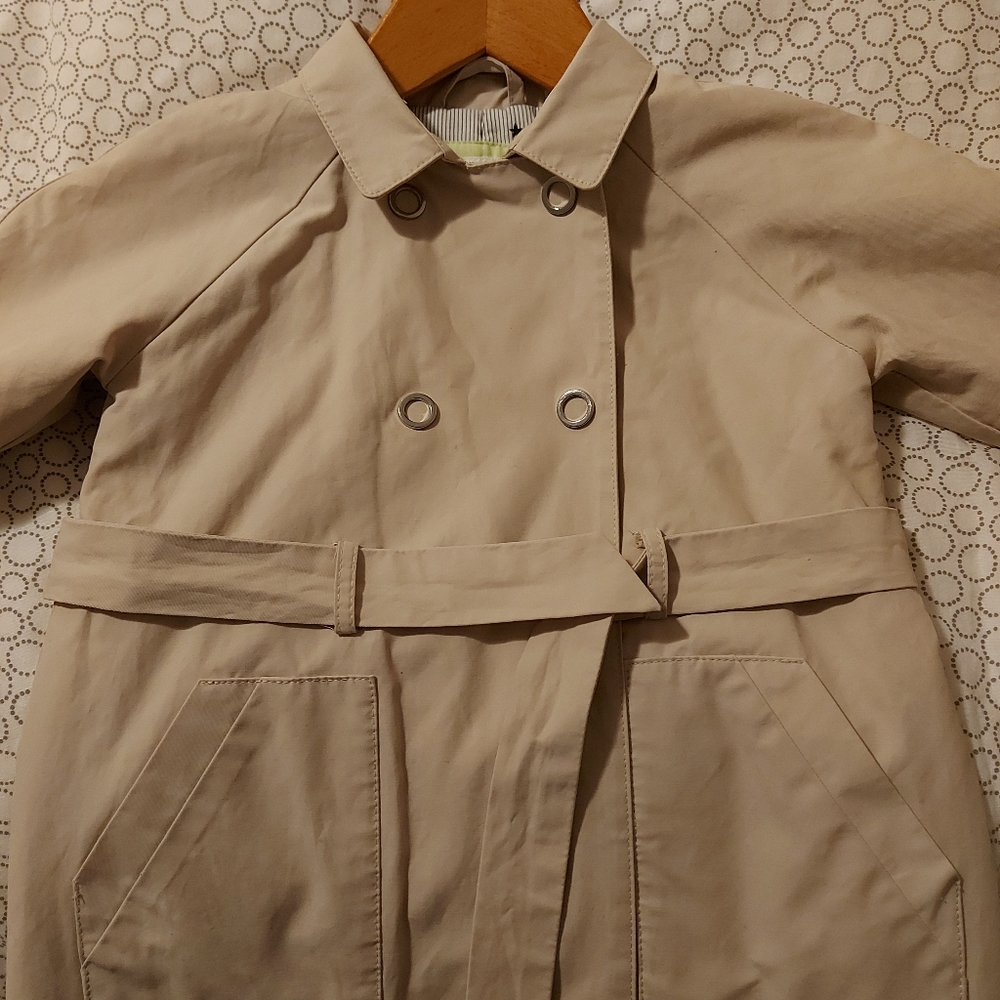 Zara babygirl belted trench coat. Snap closures